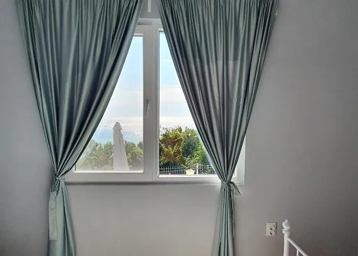 свети йоан кръстител - San Juan Bautista Villa